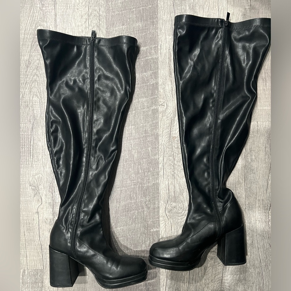 Platform over the knee boots WW torrid